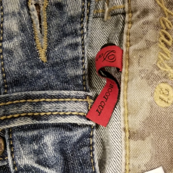 Guess Jeans - Picture 3 of 4